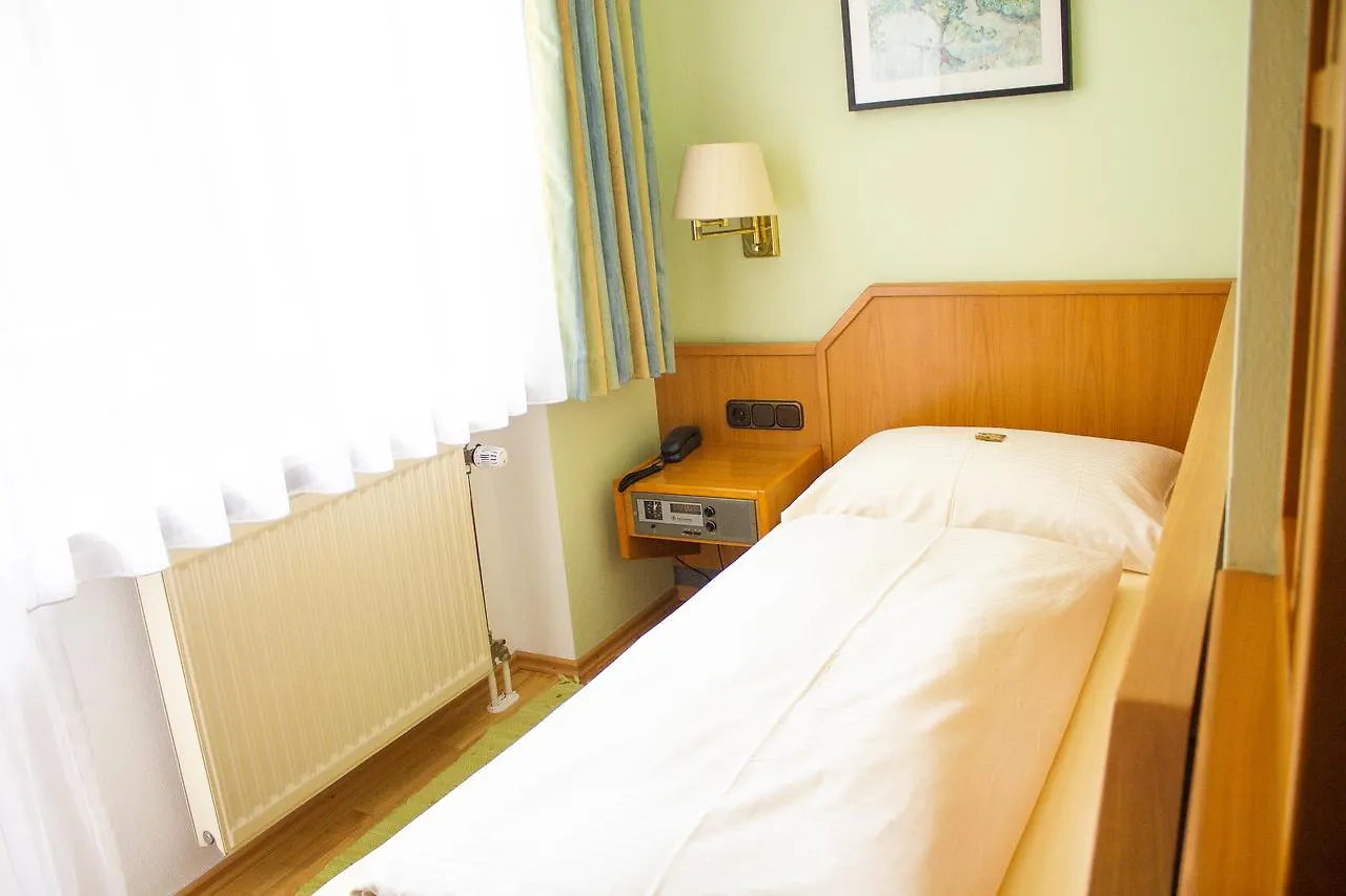 Hotel Am Wald Ottobrunn